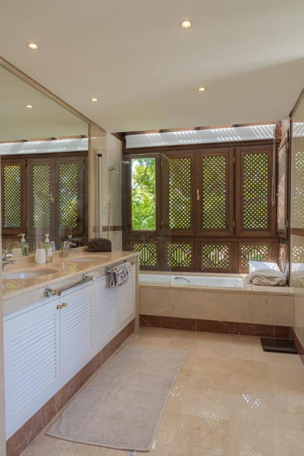 마르베야 Luxurious Penthouse In Ventura Del Mar Puerto Banus 아파트 외부 사진