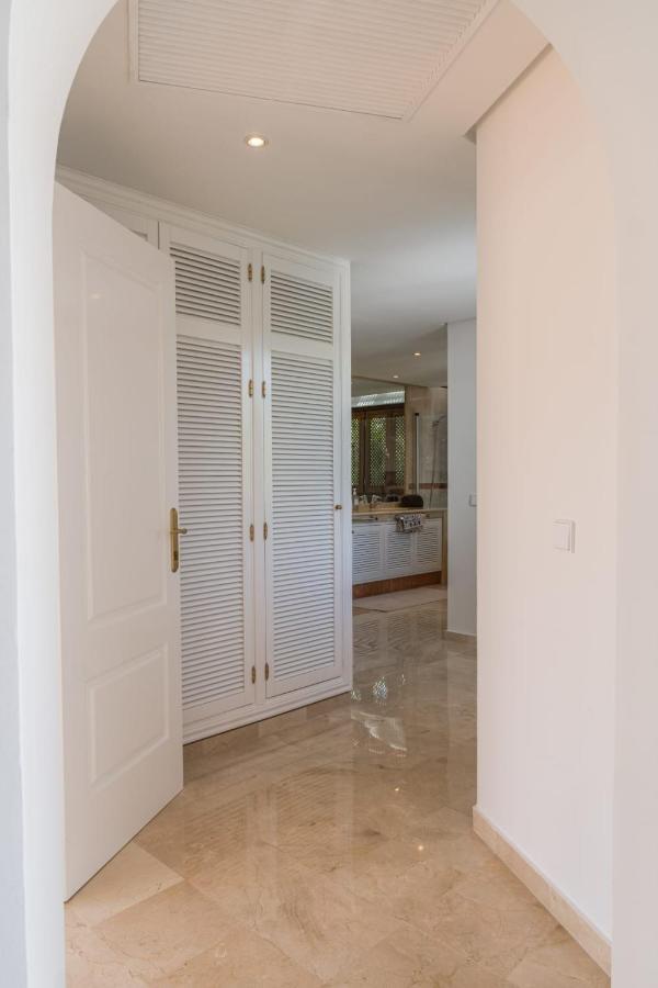 마르베야 Luxurious Penthouse In Ventura Del Mar Puerto Banus 아파트 외부 사진
