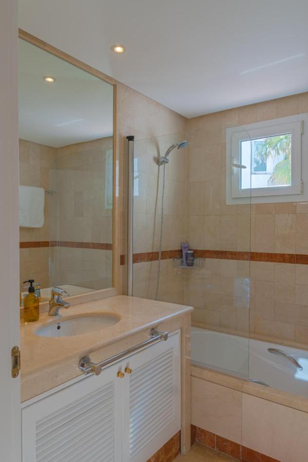마르베야 Luxurious Penthouse In Ventura Del Mar Puerto Banus 아파트 외부 사진